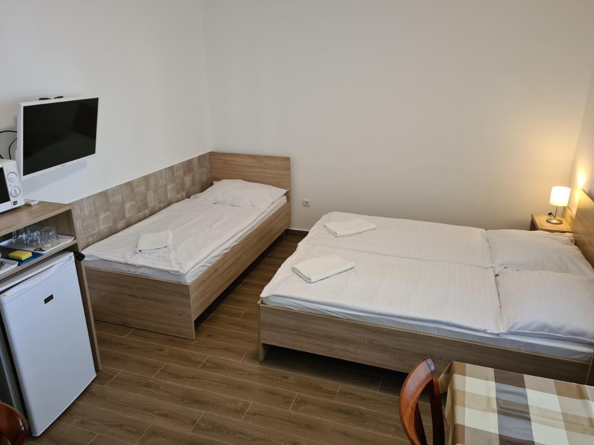 Táncsics Vendégház Siófok Habitación foto