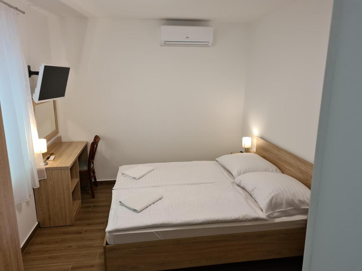 Táncsics Vendégház Siófok Exterior foto