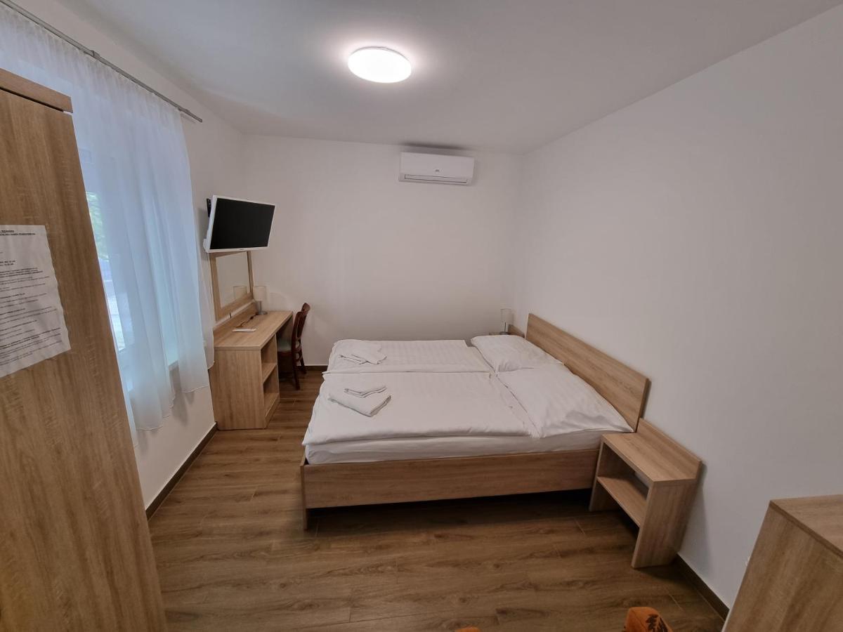 Táncsics Vendégház Siófok Exterior foto