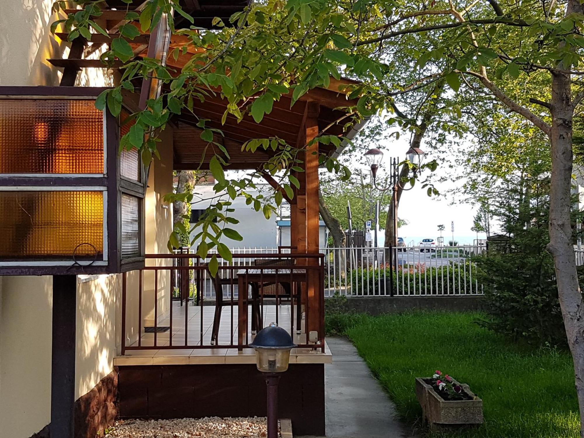 Táncsics Vendégház Siófok Habitación foto
